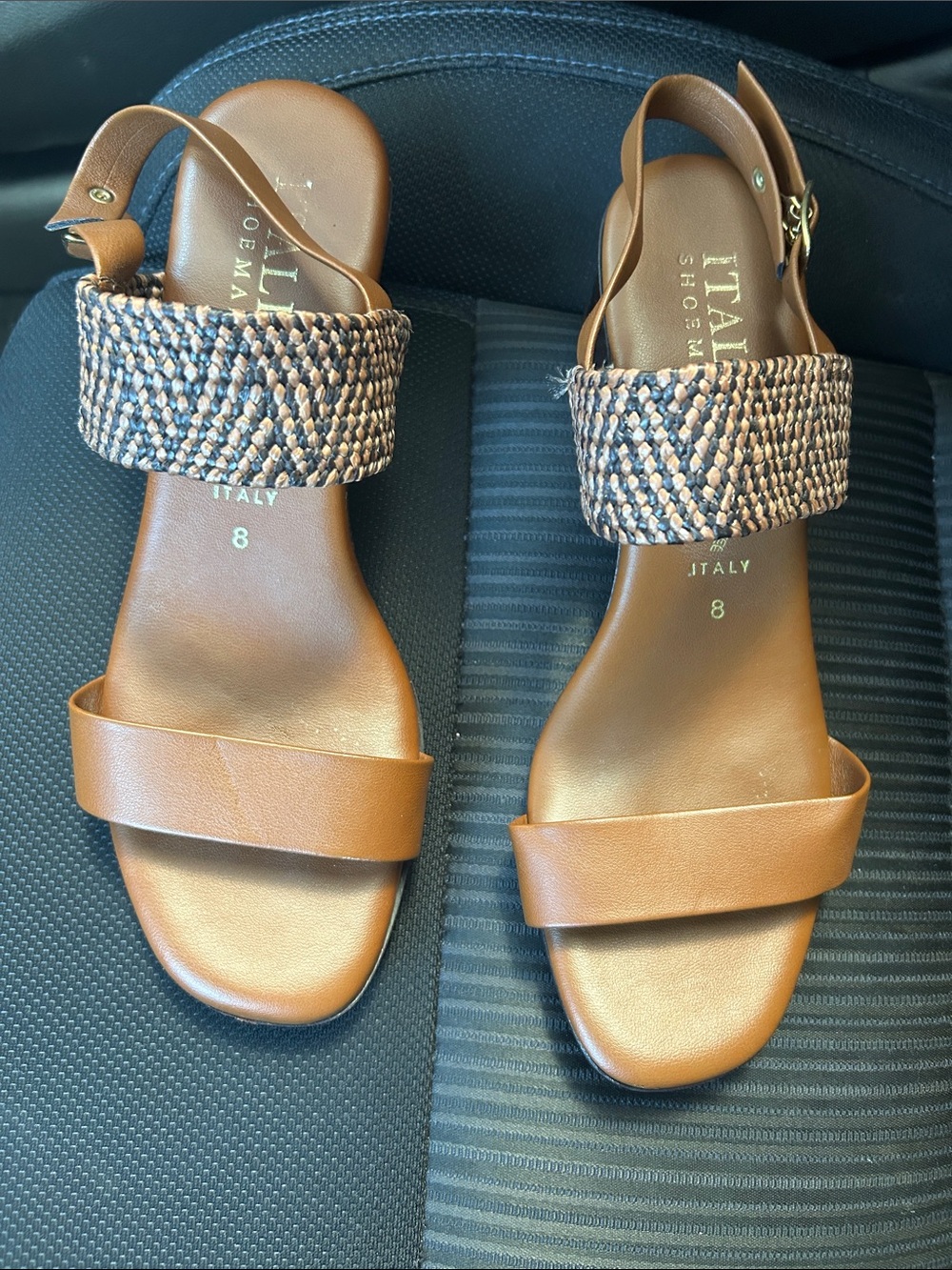 Italian Showmakers Camel Brown Faux Leather Sandals with Woven Straps Size 8